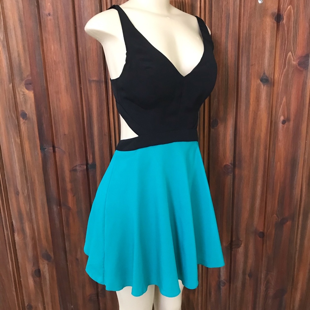 Marciano Dress - Picture 2 of 7